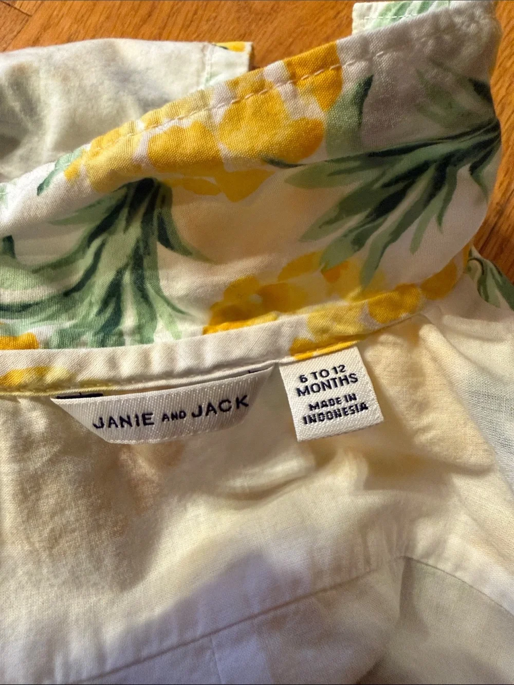 Janie And Jack One Piece Button Down Baby Pineapple Romper Size 6-12 Months